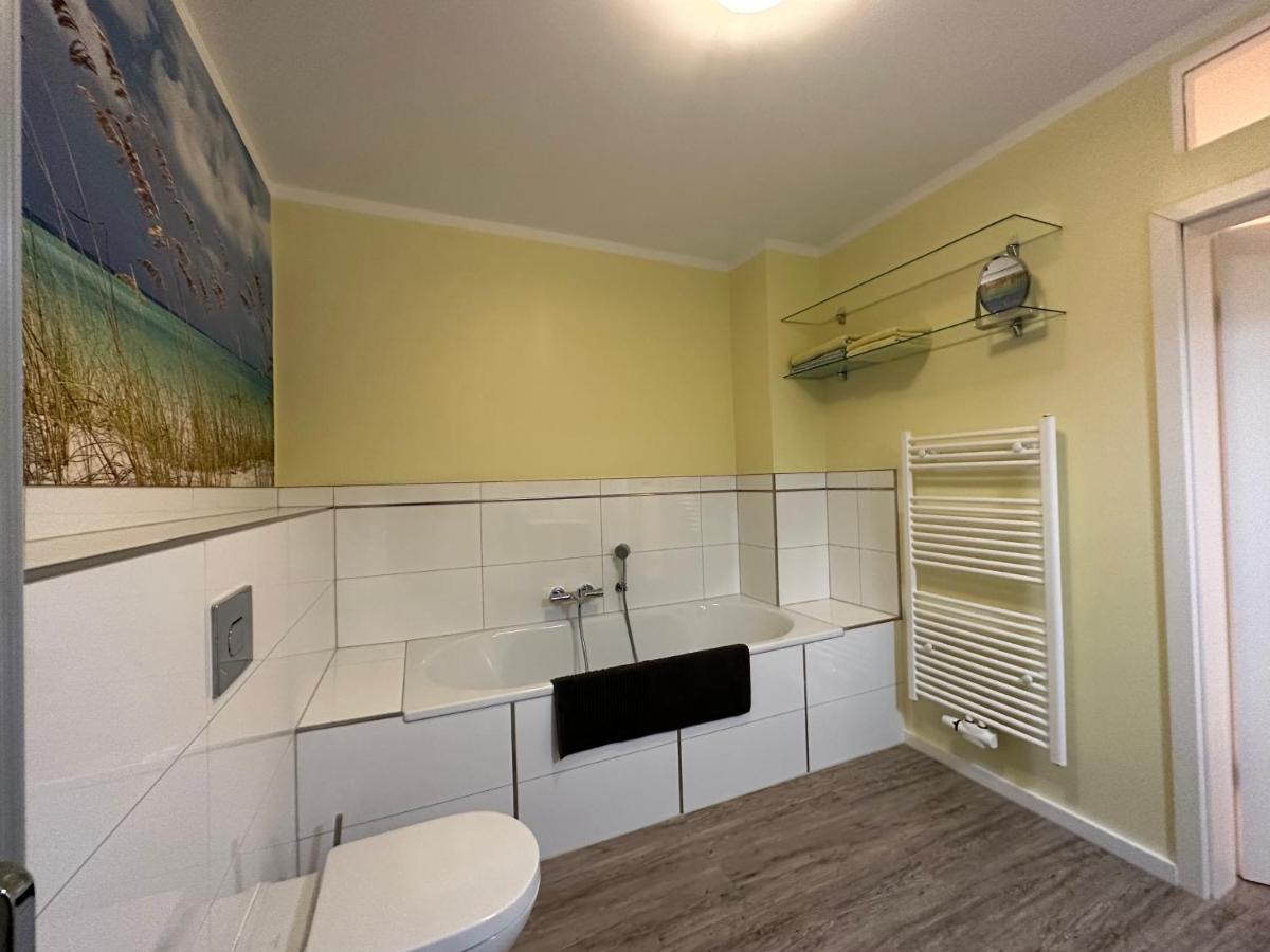 Am Kleinen Muehlenteich - Zentrale Ruhige Lage Mit Parkplatz Und Fahrraedern Lägenhet Flensburg Exteriör bild
