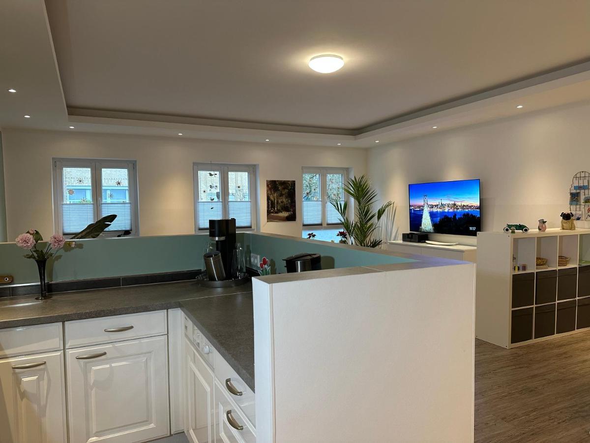 Am Kleinen Muehlenteich - Zentrale Ruhige Lage Mit Parkplatz Und Fahrraedern Lägenhet Flensburg Exteriör bild